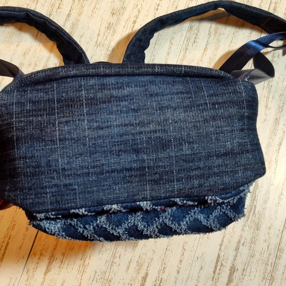 Mini 🎒 - Picture 4 of 5